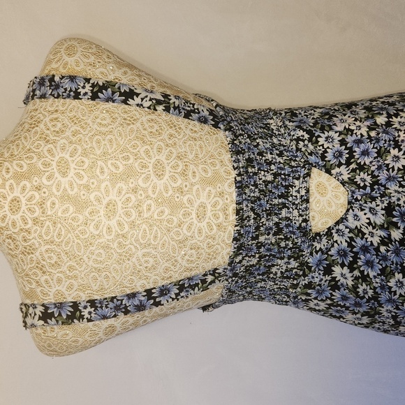 American Eagle Women's Size XS Blue Floral Print Sleeveless Cut-Out Summer Dress - Picture 6 of 12